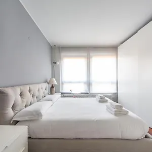  Apartamento Darsena Cozy Apt - Porta Genova M2 Italia